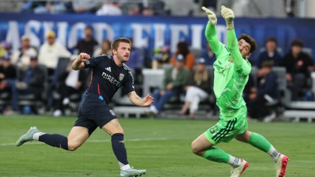 Cincinnati a San Diego vymenili góly z prestávky na remízu
