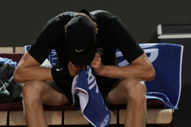 Činnosti Jannika Sinnera a Carlosa Alcaraza vyvolávajú výzvy na zmenu pravidiel ATP
