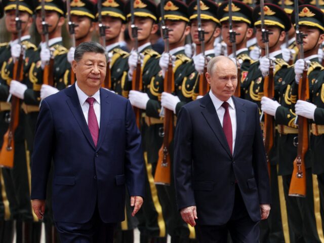 Čínsky prezident Si Ťin-pching a ruský prezident Vladimir Putin sa stretli v Pekingu | Politické správy
