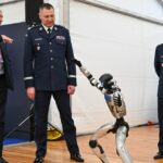 Čo znamenajú ukrajinskí roboti vojaci pre budúcnosť vojen? | Správy o vojne medzi Ruskom a Ukrajinou