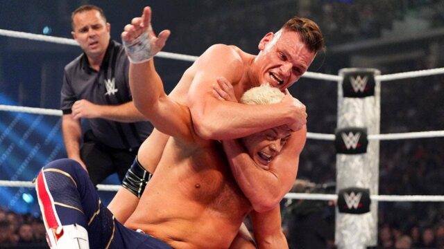 Cody Rhodes porazil Gunthera po tom, čo rozhodca nepretrhol lano Cody Rhodes porazil Gunthera po tom, čo rozhodca nepretrhol lano na WWE Clash v Taliansku