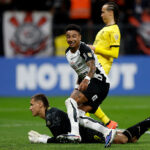 📹 Corinthians porazili Peñarol, zostali dokonalí a blízko na poslednom 16. mieste