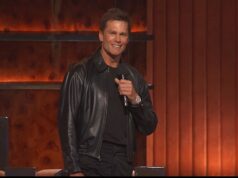 Cringe Tom Brady flirtuje s manželkou Kevina Harta pri návrate na Netflix pečenie… dva roky po svojej vlastnej hororovej show Tom Brady zo žartu zasiahol manželku Kevina Harta a vybagroval komikove záležitosti