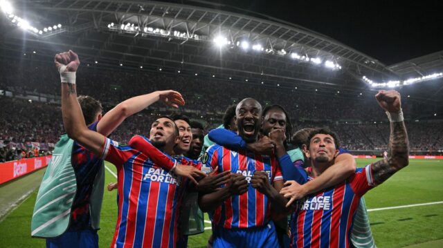Crystal Palace vyhral Conference League a okamžite získal 21,5 milióna Jean-Philippe Mateta oslavuje po strelení gólu Crystal Palace proti Rayo Vallecano