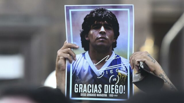 Dalo sa smrti Diega Maradonu vyhnúť? Tu je to, čo povedal jeho bývalý lekár počas procesu
