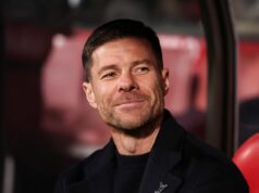 Ďalší prestup Chelsea „rozhodnutý“, keďže hviezda s ratingom 30 miliónov libier sa stala piatou letnou posilou Xabi Alonso, hlavný tréner Realu Madrid, sa pozerá počas španielskej ligy, La Liga EA Sports, futbalového zápasu medzi Girona FC a Real Madrid CF na štadióne Montilivi
