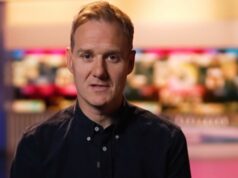 Dan Walker sa vracia do BBC, keď sa Alex Scott dostane do emócií v rámci pocty Football Focus Dan Walker na poslednej šou Football Focus