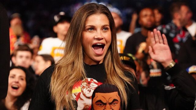 Danielle Fishel, hviezda 'Boy Meets World', ponúka, že sa pripojí k Danhausenovi na Backlash
