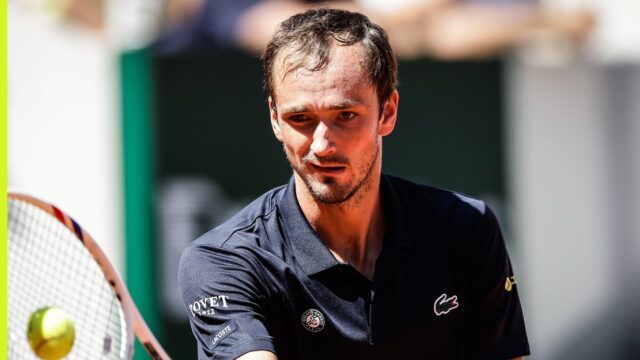 Daniil Medvedev povedal, aby sa „správal“ v hádke so svojou Daniil Medvedev povedal, aby sa „správal“ v hádke so svojou manželkou počas straty šoku