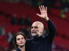 Dcéra Pepa Guardiolu poskytuje doposiaľ nevídaný pohľad do zákulisia odchádzajúceho šéfa Man City – od popíjania vodky v nočnom klube až po šantenie v jeho kancelárii s Jackom Grealishom. Dcéra Pepa Guardiolu sa podelila o sériu spomienok pred jeho víkendovým odchodom z funkcie šéfa Man City