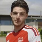 Declan Rice hovorí pre interné médiá Arsenalu.