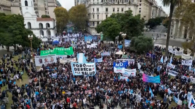 Demonštranti v Argentíne odsúdili škrty vo financovaní zdravotnej starostlivosti Milei | Newsfeed
