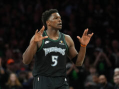 Dnešné výsledky NBA: Knicks vs 76ers, Timberwolves vs Spurs Dnešný zápas NBA Anthony Edwards Timberwolves vs Spurs NBA Playoffs Game 4
