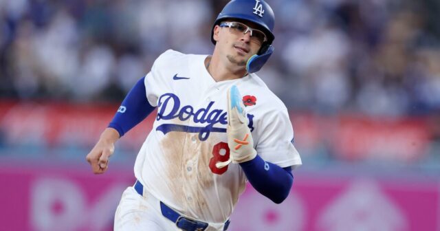 Dodgers jazdia na návrate Kiké Hernándezovej, siedmej smene, aby porazili Rockies
