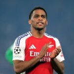 Jurrien Timber v akcii za Arsenal.