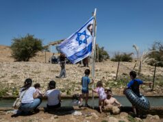 EÚ uvalila sankcie na „extrémistických“ izraelských osadníkov na okupovanom Západnom brehu Jordánu | Správy o konflikte medzi Izraelom a Palestínou EÚ uvalila sankcie na „extrémistických“ izraelských osadníkov na okupovanom Západnom brehu Jordánu | Správy o konflikte medzi Izraelom a Palestínou