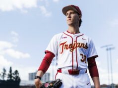 Eso USC Mason Edwards prináša radosť do kopca, ktorý vstupuje do regionálnych súťaží NCAA Eso USC Mason Edwards prináša radosť do kopca, ktorý vstupuje do regionálnych súťaží NCAA