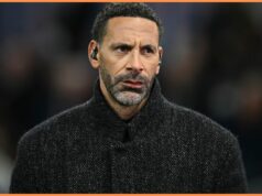 Fanúšikovia Arsenalu blahoželali Riu Ferdinandovi k zisku ligového titulu Fanúšikovia Arsenalu blahoželali Riu Ferdinandovi k zisku ligového titulu