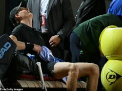 Fanúšikovia Jannika Sinnera sa obávajú o jeho zdravie po tom, čo na kurte na Italian Open ZVRATAL – predtým, ako Daniil Medvedev obvinil tenisové eso zo „špeciálneho zaobchádzania“, keďže zápas je prerušený Jannika Sinnera videli, ako sa grimasuje od bolesti počas jeho semifinále Italian Open v Ríme