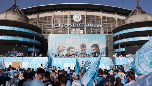 Man City ukončil sezónu prehliadkou po väčšom úspechu v tomto volebnom období