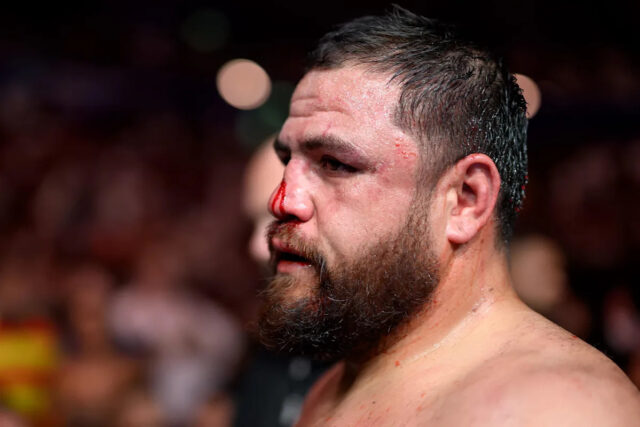 Fanúšikovia boja po prehre UFC v Perthe premenia Tuivasa na sociálny bod
