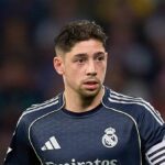 Fede Valverde počas zápasu LaLiga EA Sports medzi RCD Espanyol de Barcelona a Real Madrid CF.