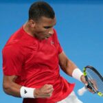Felix Auger-Aliassime dosiahol úspech, ktorý sa podarilo iba Carlosovi Alcarazovi a Jannikovi Sinnerovi