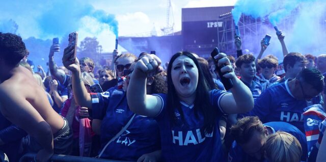 Finálový deň šampionátu NAŽIVO: Najnovšie skóre, tímové novinky a aktualizácie, pretože Ipswich, Millwall a Middlesbrough sa snažia dosiahnuť Premier League s Tractor Boys na sedadle vodiča
