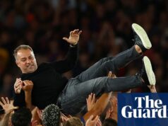 Flick premenil Barcelonu na rodinu – a víťaza La Ligy | Liga Barcelona oslavuje zisk titulu v La Lige po výhre nad Realom Madrid – video