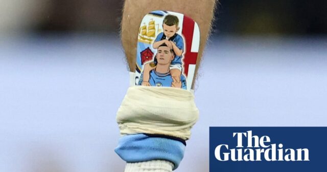 FBL-ENG-PR-MAN CITY-CRYSTAL PALACENa snímke holene anglického stredopoliara Manchester City #47 Phila Fodena, ako tlieska fanúšikom po zápase anglickej Premier League medzi Manchestrom City a Crystal Palace na štadióne Etihad v Manchestri v severozápadnom Anglicku 13. mája 2026. (Foto/foto od Darrena TODITORICA cez RESTYTED) POUŽÍVAŤ. Nepoužívajte s nepovoleným zvukom, videom, údajmi, súpiskami zápasov, logami klubov/ligy alebo „živými“ službami. Online použitie v zápase je obmedzené na 120 obrázkov. Ďalších 40 obrázkov môže byť použitých v predĺžení. Nie emulácia videa. Používanie sociálnych médií počas zápasu je obmedzené na 120 obrázkov. Ďalších 40 obrázkov môže byť použitých v predĺžení. Nepoužívajte v publikáciách o stávkach, hrách alebo publikáciách pre jednotlivé kluby/ligy/hráčov. /