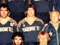 Footy je uvrhnutý do smútku za smrť legendy, ktorá vyhrala dve veľké finále s jedným z najslávnejších tímov NRL Chris Phelan (v strede) vyhral dve premiéry v slávnej časti Parramatta Eels v 80. rokoch