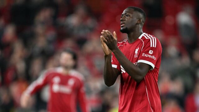 Francúzsky obranca Konate sa rozhodol opustiť Liverpool
