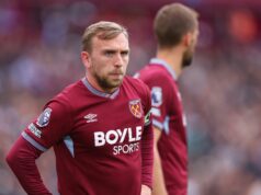 Furious West Ham reaguje na kontroverziu Arsenalu VAR podaním oficiálnej sťažnosti Prizerá sa hviezda West Hamu Jarrod Bowen