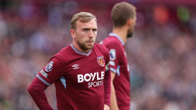 Furious West Ham reaguje na kontroverziu Arsenalu VAR podaním oficiálnej Prizerá sa hviezda West Hamu Jarrod Bowen