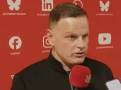 Futbalový manažér poskytuje najbrutálnejší rozhovor, aký kedy bol: Furious boss označuje hráčov za „hanbu“, nadáva im za to, že oslavujú s ich rodinami a hovorí: „Premárnil som na nich 10 mesiacov svojej kariéry“ Šéf Leyton Orient Richie Wellens sa po zotrvaní v League One zameral na svojich hráčov a prezradil, že im povedal, aby po „trápnej“ sezóne prestali oslavovať s rodinami.