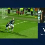 Obrazovka VAR počas zápasu Motherwell vs Celtic