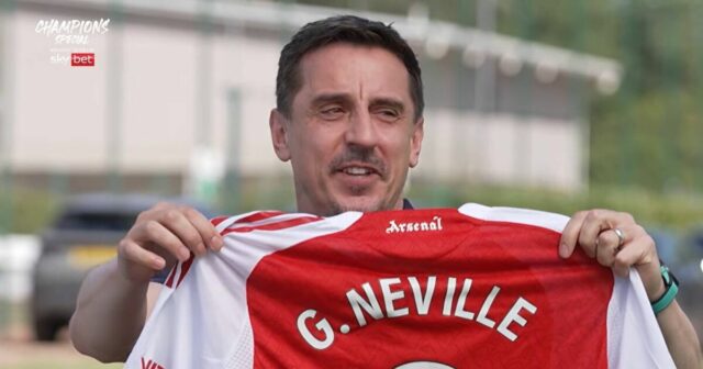 Gary Neville zosmiešňovaný majiteľom Arsenalu ako ikona Man Utd umiestnená na trápnom mieste | Futbal | Šport
