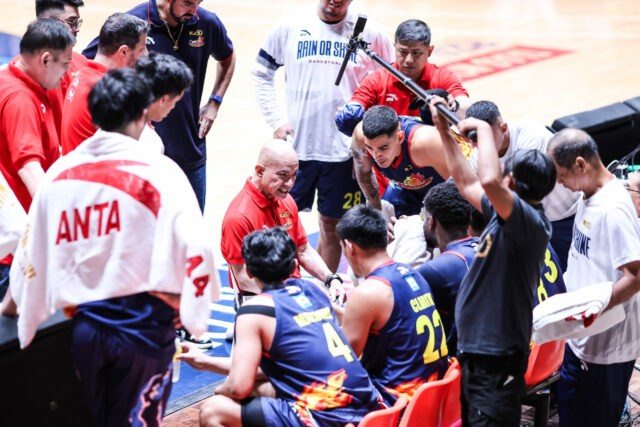 Semifinále Yeng Guiao Rain or Shine vs Ginebra PBA