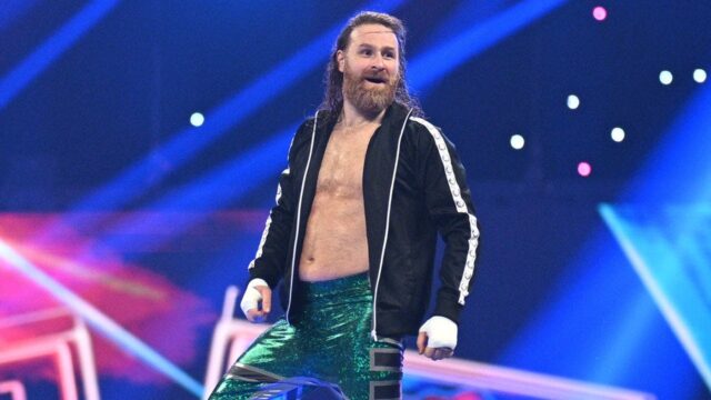 Gunther udusí Codyho Rhodesa po zápase Samiho Zayna na WWE SmackDown
