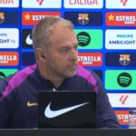Hansi Flick potvrdil prekvapivé rozhodnutie udržať Barcelonu v obrane
