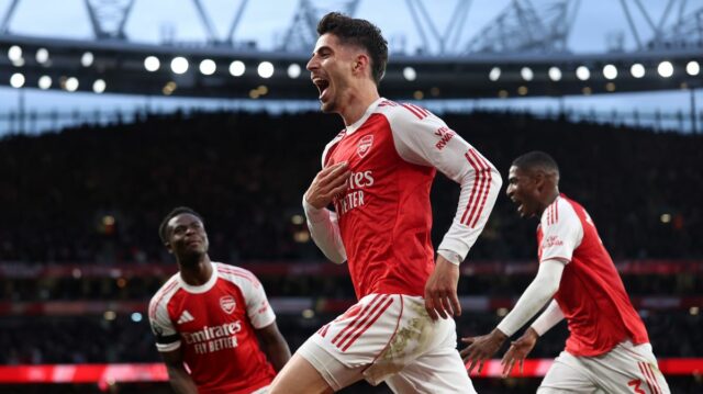 Kai Havertz oslavuje víťazstvo proti Burnley pre Arsenal