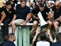 Hra Serie A bola pozastavená po strete fanúšikov a poriadkovej polície, pretože ultras hrozia búrkou Manuel Locatelli