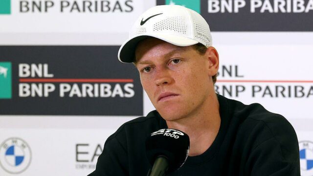 Novak Djokovič a Nikola Pilič na premietaní dokumentu o Piličovi v roku 2024