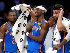Hromová plavba v zápase 3 o vedenie 3:0 proti Lakers 3. zápas play-off NBA OKC Thunder vs Lakers Shai Gilgeous-Alexander Ajay Mitchell