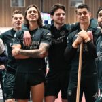 Manažér Arsenalu Mikel Arteta, Viktor Goykeres, Riccardo Calafiori, Declan Rice, Kepa Arrizabalaga a David Raya počas tréningu v Sobha Realty Training Center