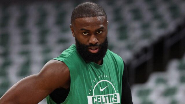 Hviezda Celtics Jaylen Brown roztrhne Stephena A Smitha v živom vysielaní
