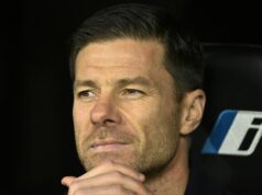 Hviezda Chelsea „požaduje odísť v rámci osobných rozhovorov“, keď Xabi Alonso telefonuje s prestupom Xabi Alonso počas svojho pôsobenia v Reale Madrid
