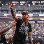 Hviezdu NFL Georgea Kittlea kritizovala organizácia PETA za zabitie pavúka na žiadosť svojej manželky