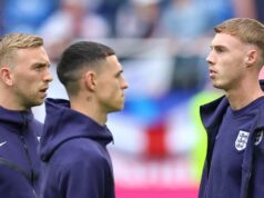 Hviezda Premier League „podpisuje obrovskú zmluvu“ napriek tomu, že fanúšikovia požadujú odchod z prestupu Phil Foden z Manchestru City počas zápasu štvrtého kola Emirates FA Cup medzi Manchestrom City a Salford City