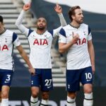 Hráči Tottenhamu oslavujú